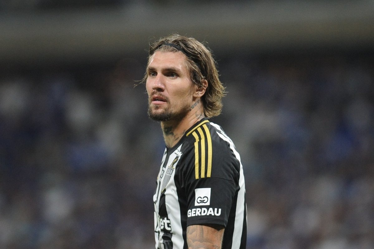 Lyanco durante Cruzeiro x Atlético no Mineirão (foto: Alexandre Guzanshe/EM/D.A. Press.)