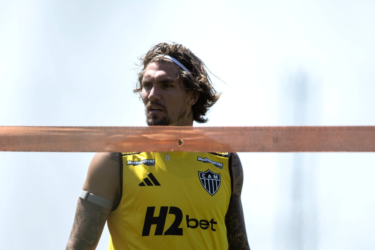 Lyanco, zagueiro do Atlético, durante treinamento na Cidade do Galo (7/9) (foto: Pedro Souza/Atlético)