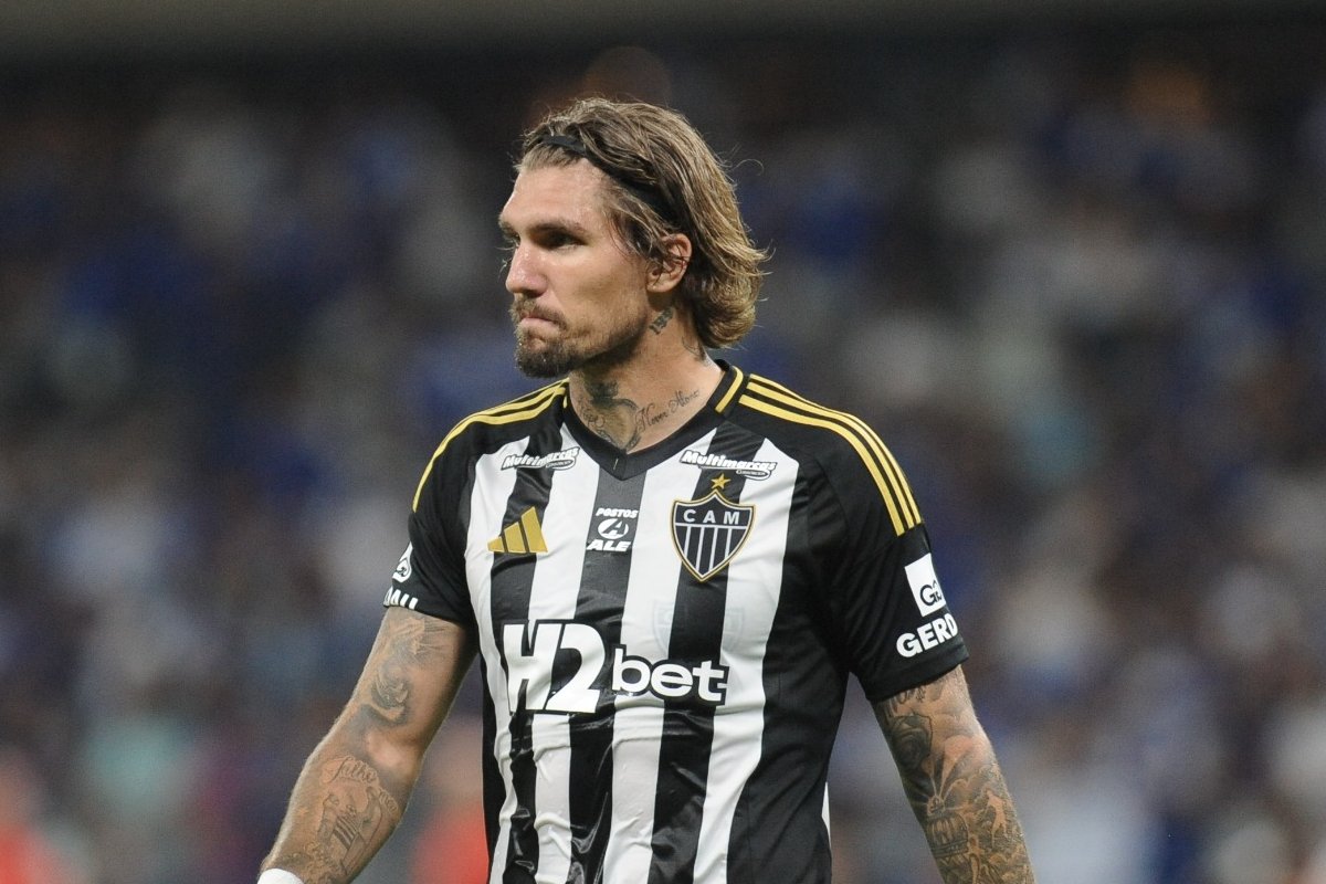 Lyanco durante Cruzeiro x Atlético no Mineirão (foto: Alexandre Guzanshe/EM/D.A. Press)