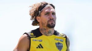 Lyanco, zagueiro do Atlético, durante treinamento na Cidade do Galo (4/9) - Crédito: 