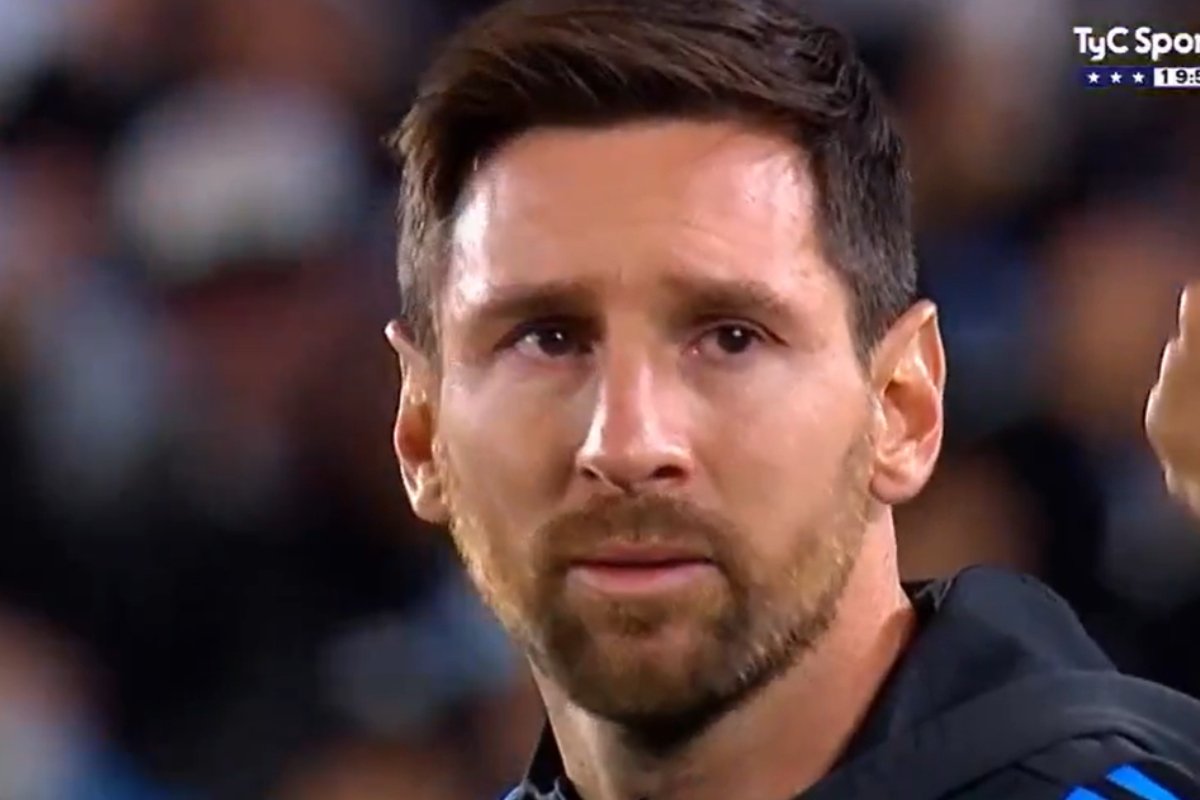 Messi se emocionou antes do jogo contra a Venezuela (foto: Reprodução)