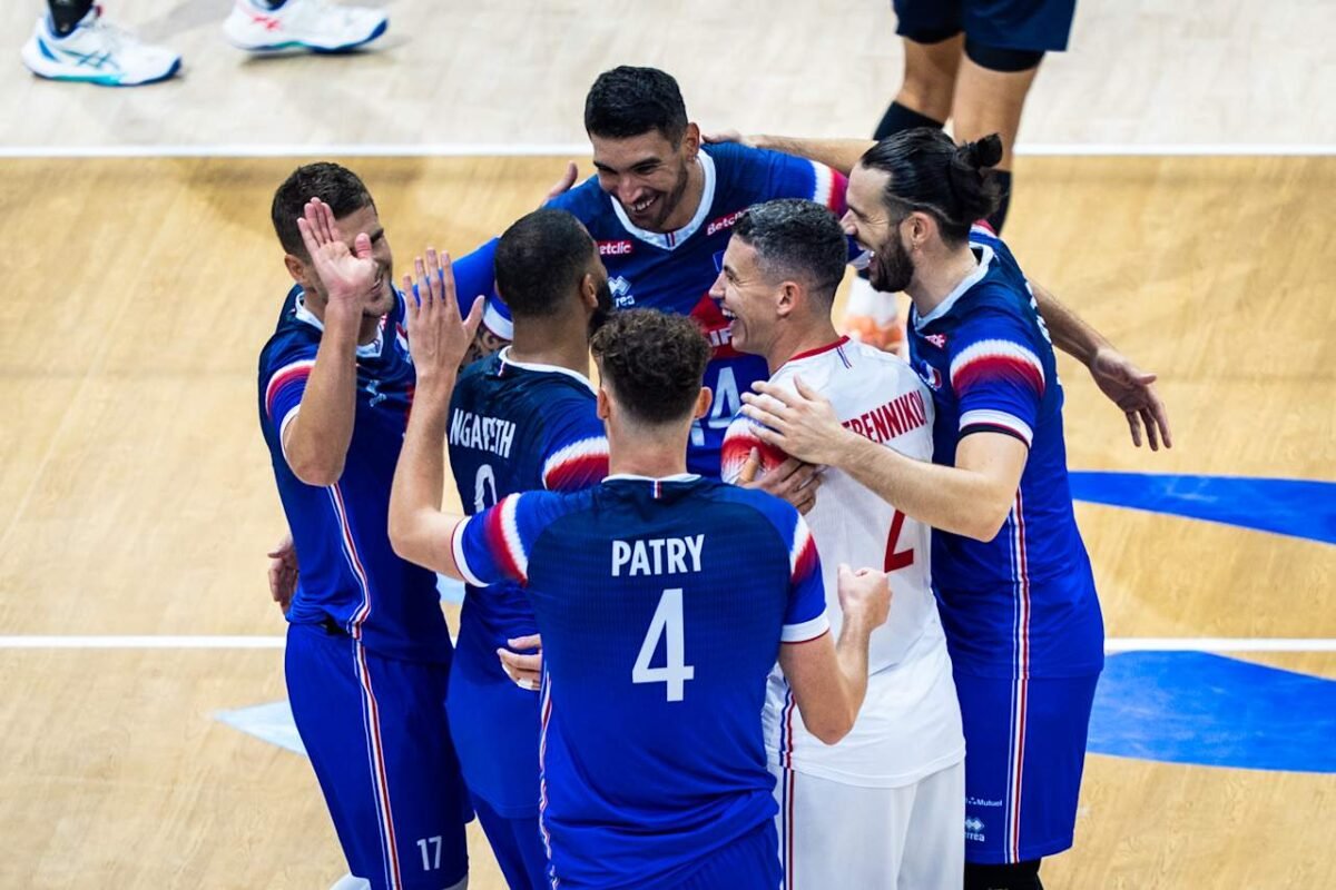 França comemora ponto no Mundial Masculino de Vôlei (foto: Divulgação/FIVB)