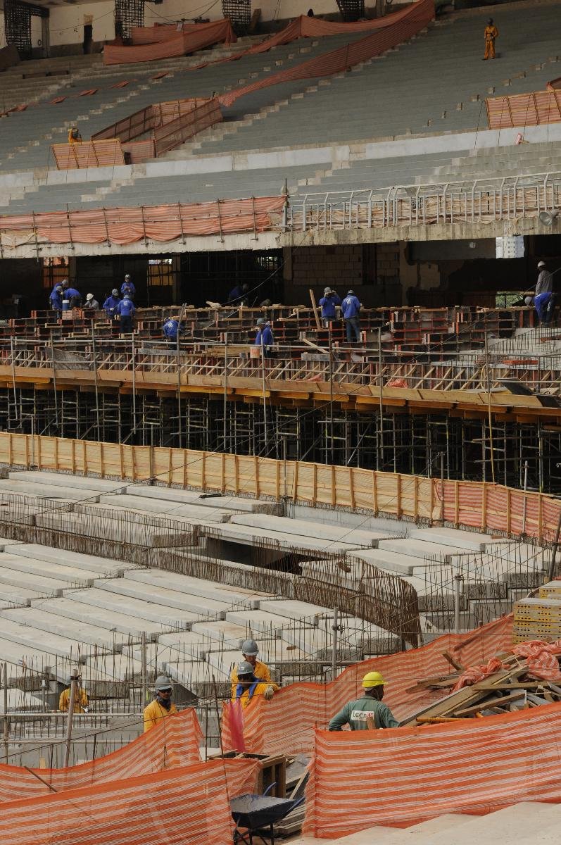 Mineirão ficou fechado durante dois anos e meio, entre 2010 e 2012, para obras de modernização visando à Copa do Mundo de 2014