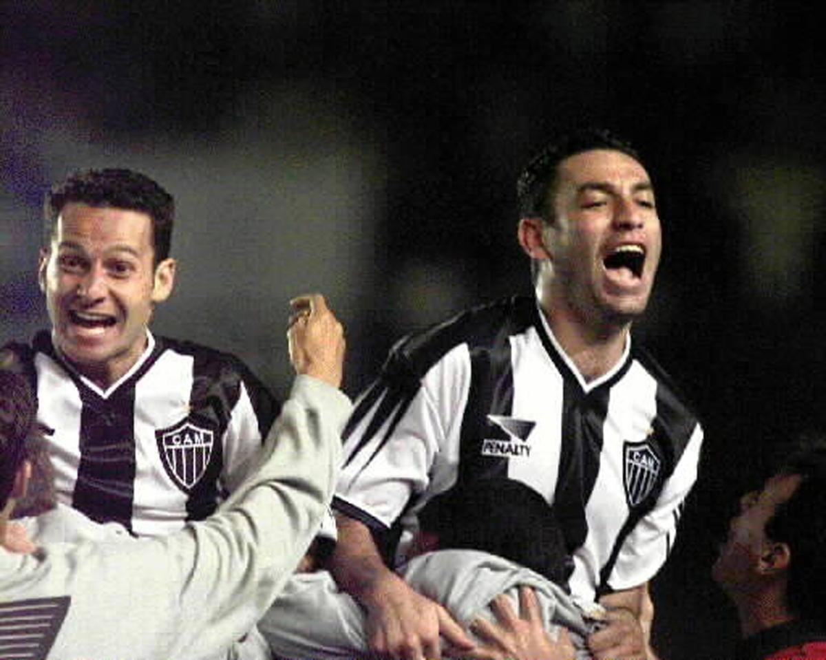 Vice-campeão brasileiro em 1999, Atlético eliminou o Cruzeiro nas quartas de final