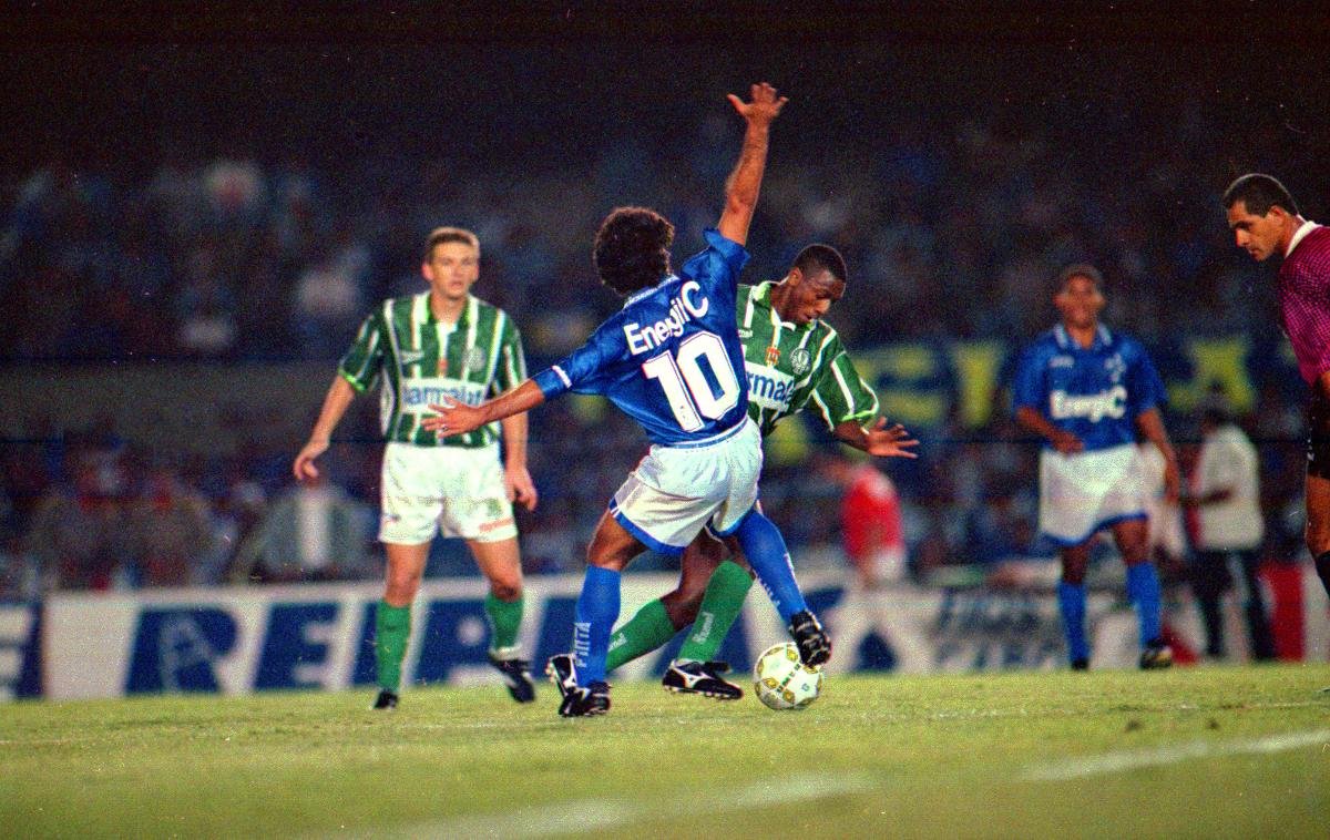 Jogo de ida da final da Copa do Brasil de 1996, entre Cruzeiro e Palmeiras, terminou empatado por 1 a 1