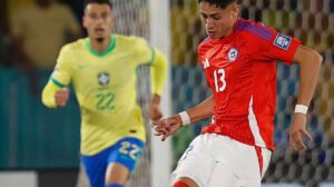 Iván Román em ação contra o Brasil - Crédito: 