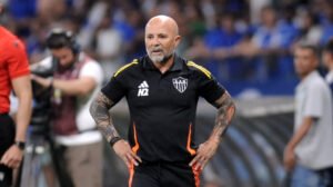 Sampaoli, técnico do Atlético, em jogo no Mineirão - Crédito: 