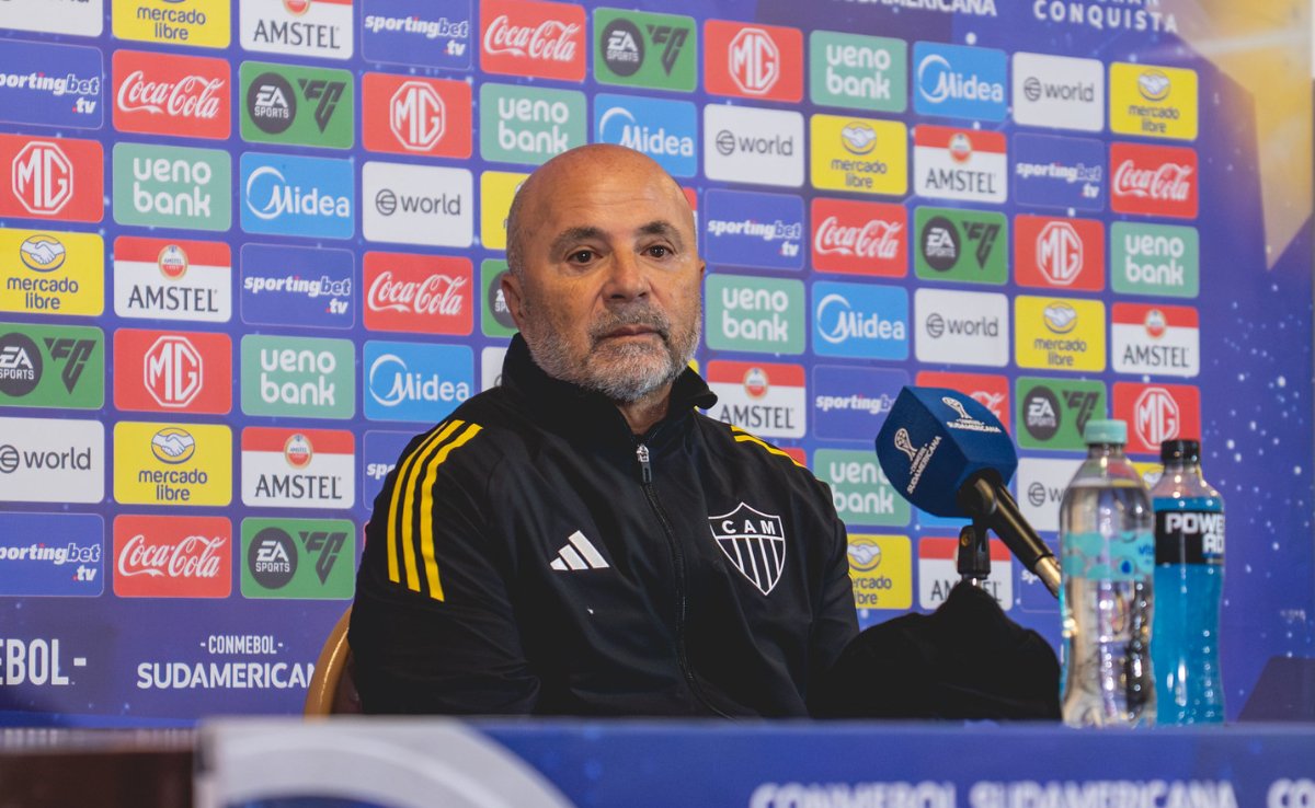 Sampaoli em entrevista coletiva depois de empate entre Bolívar e Atlético (2 a 2) pela Copa Sul-Americana (foto: Pedro Souza/Atlético)