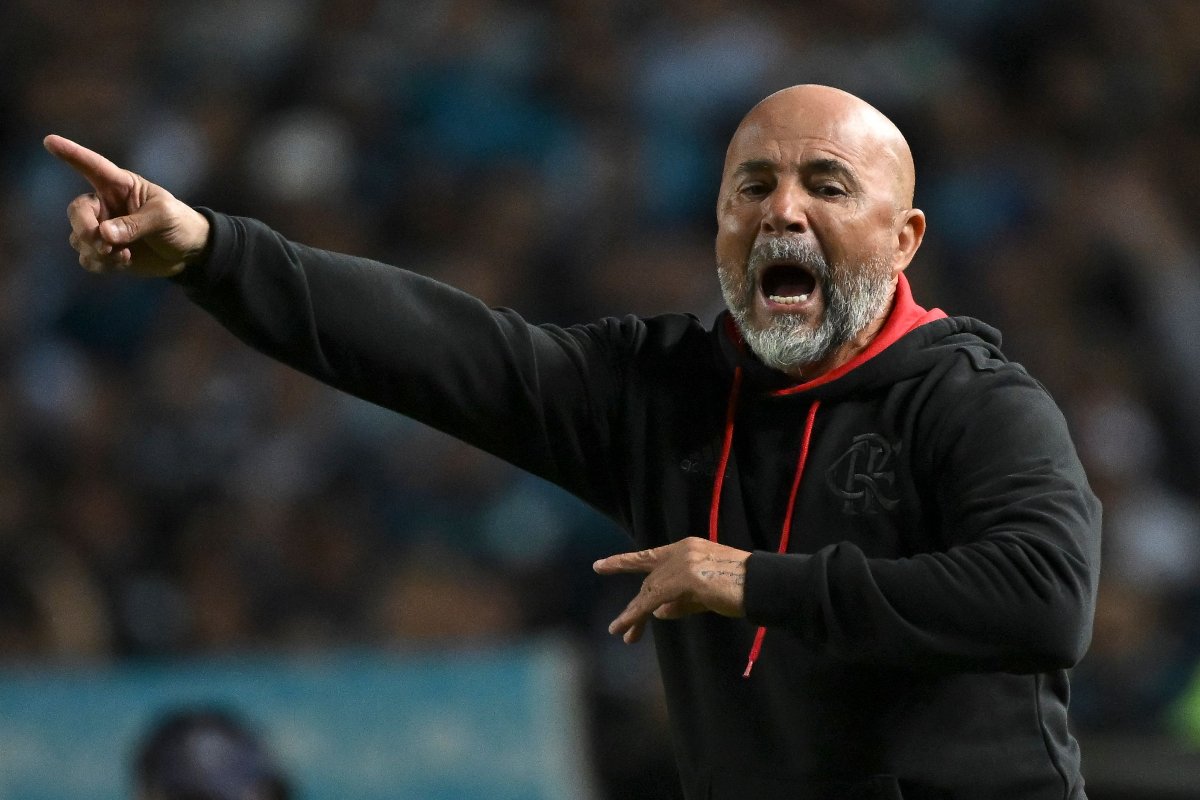Sampaoli durante jogo pelo Flamengo, em 2023 (foto: Luis ROBAYO / AFP)