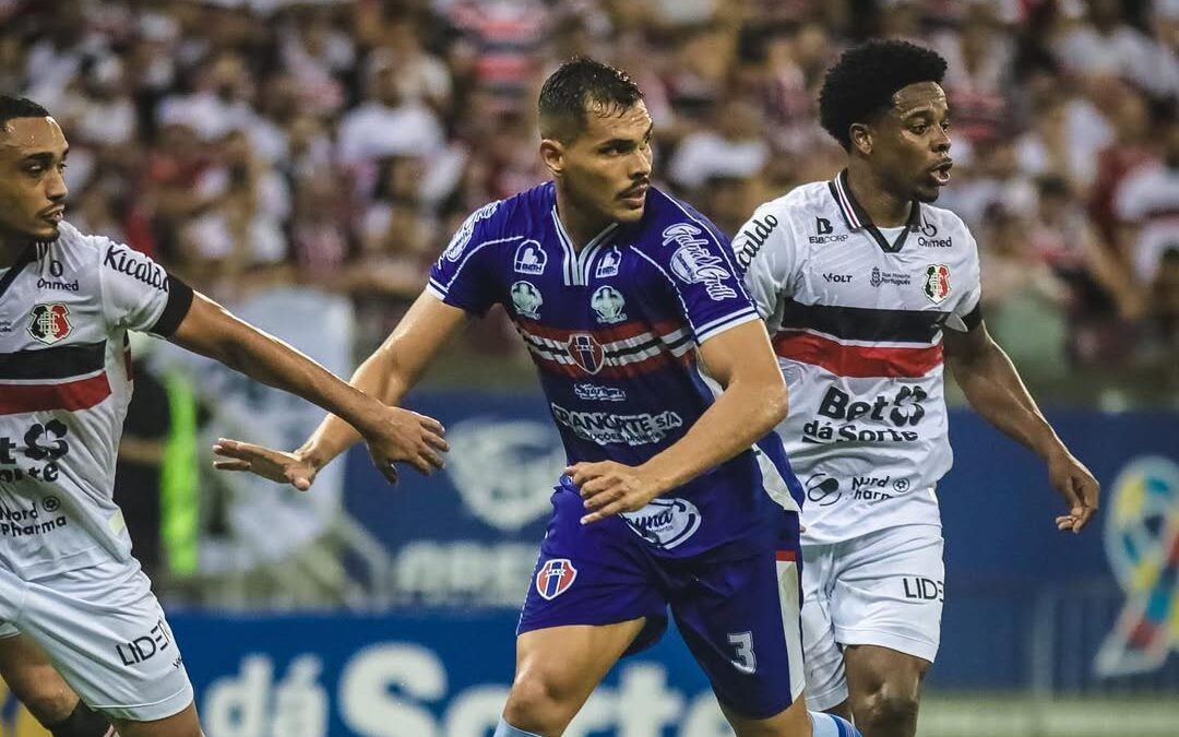 Lance de Santa Cruz x Maranhão (foto: Iury Oliveira/Maranhão)