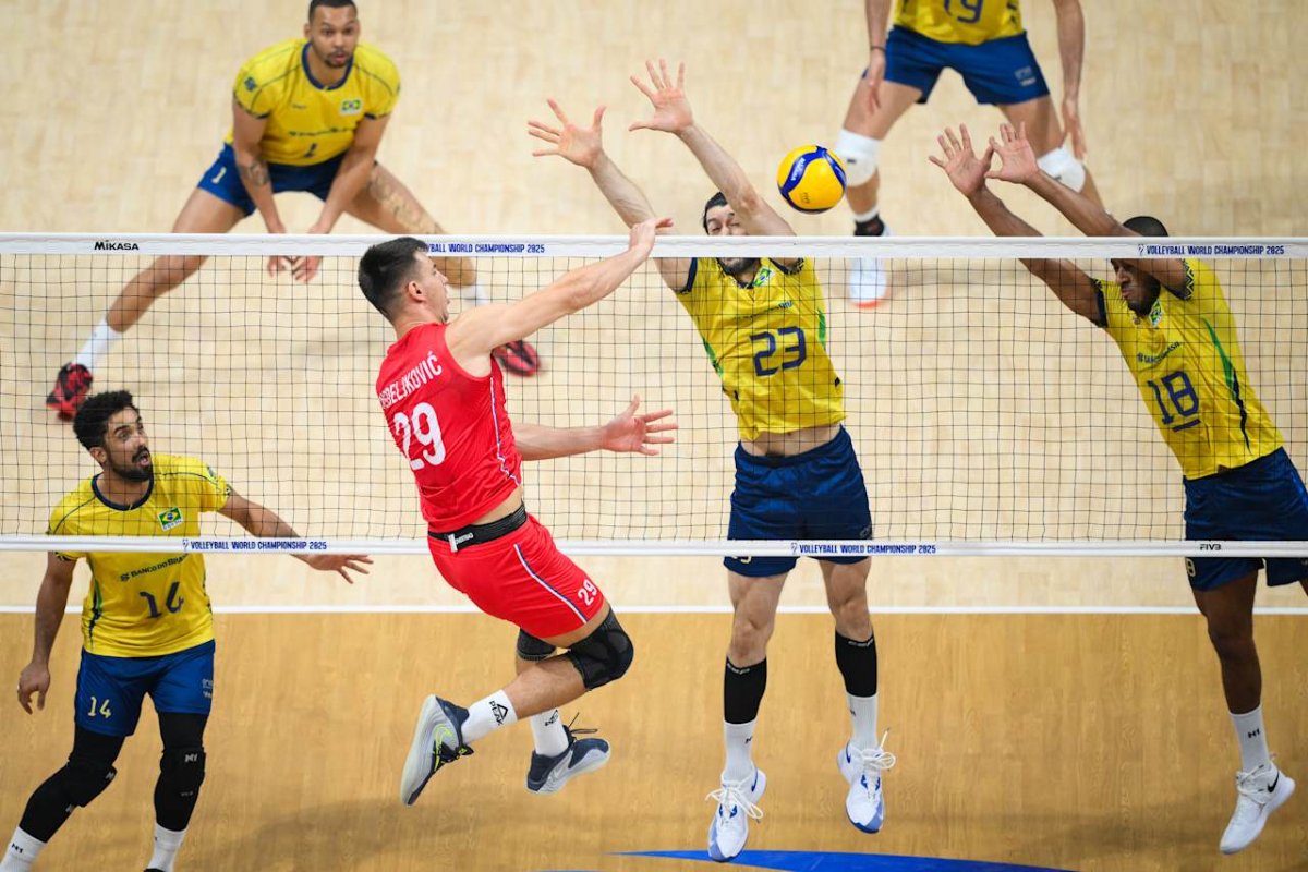 Sérvia atropelou Brasil no último jogo da fase de grupos do Mundial Masculino de Vôlei (foto: Divulgação/FIVB)