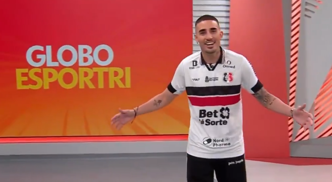 Thiago Galhardo durante apresentação do Globo Esporte (foto: Divulgação/Globo)