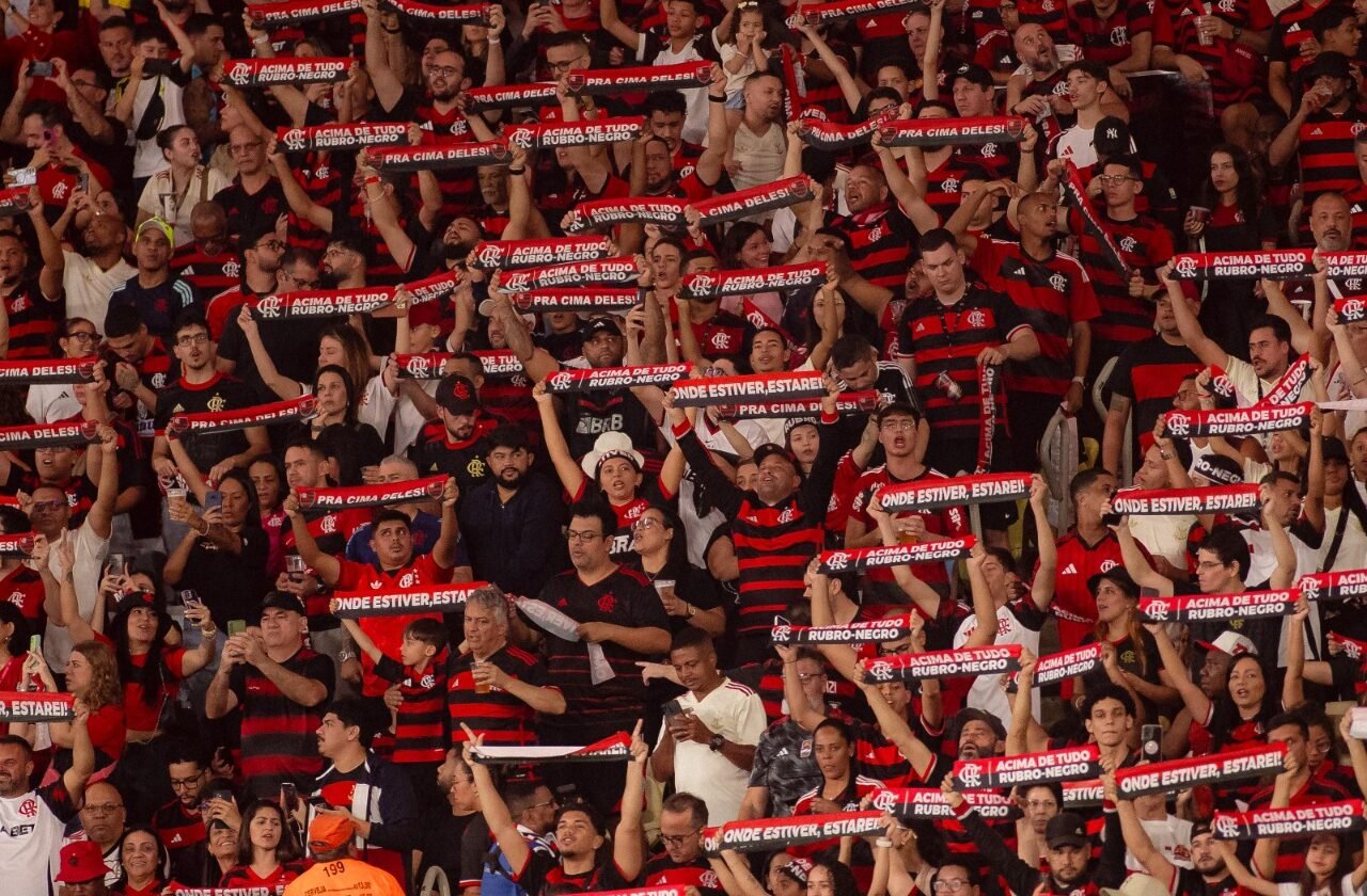 Torcedores do Flamengo no Maracanã (foto: Divulgação/Flamengo)