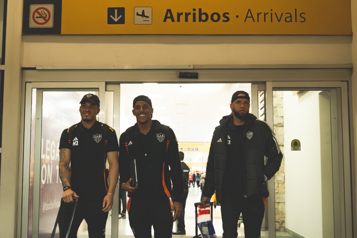 Desembarque do Atlético em Guayaquil (foto: Pedro Souza / Atlético)