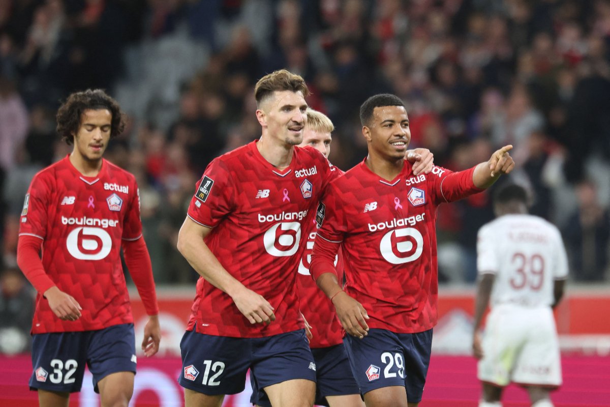 Hamza Igamane defende o Lille, da França (foto: AFP)