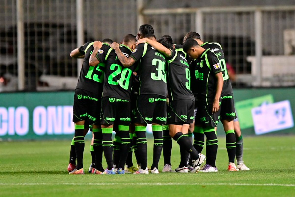 América em jogo contra o Vila Nova pela Série B (foto: Mourão Panda/América)