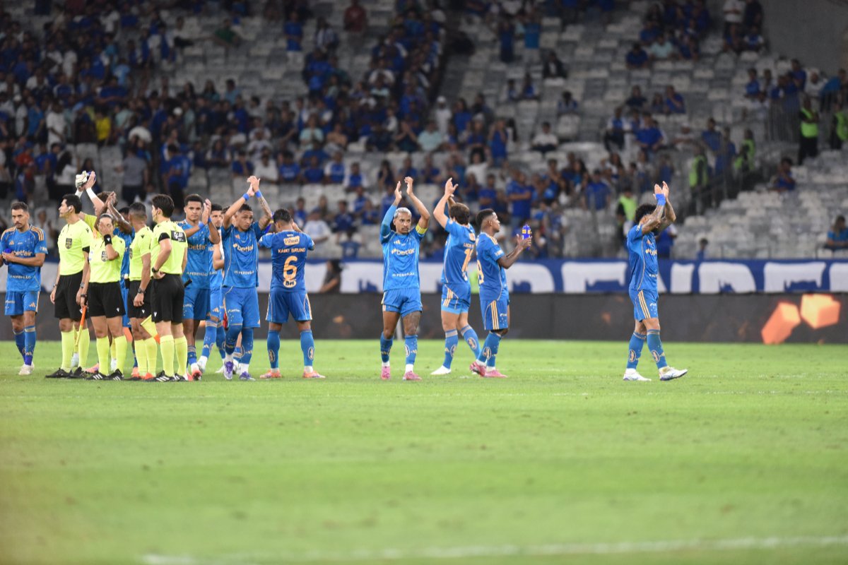 Cruzeiro está em terceiro no Campeonato Brasileiro (foto: Ramon Lisboa/EM/D.A. Press)