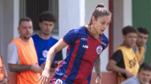 Atacante Greyce, do Itabirito - Crédito: 