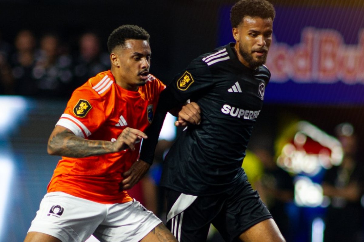 Lance do jogo entre Dendele e Furia pela final da Kings League Brasil, em maio (foto: Divulgação/Kings League)