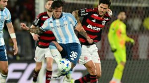 Lance do jogo entre Flamengo e Racing pela Libertadores - Crédito: 