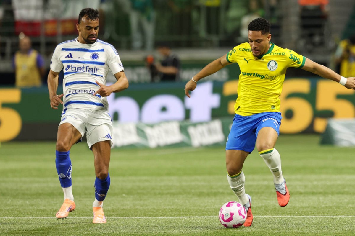 Fabrício Bruno e Vitor Roque durante Palmeiras x Cruzeiro (foto: Cesar Greco/Palmeiras)