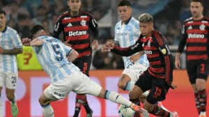 Lance do jogo entre Racing e Flamengo pela Libertadores - Crédito: 