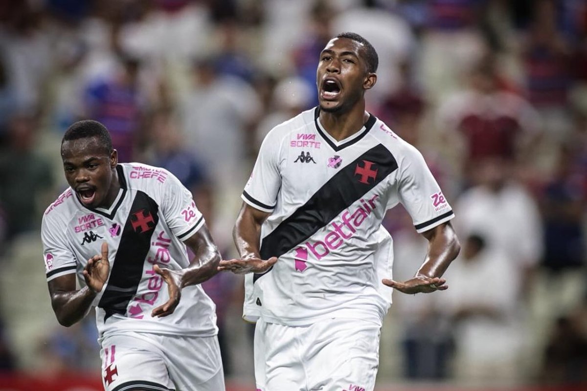 Rayan comemora gol sobre o Fortaleza (foto: Divulgação/Vasco)