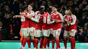 Time do Arsenal comemora gol - Crédito: 