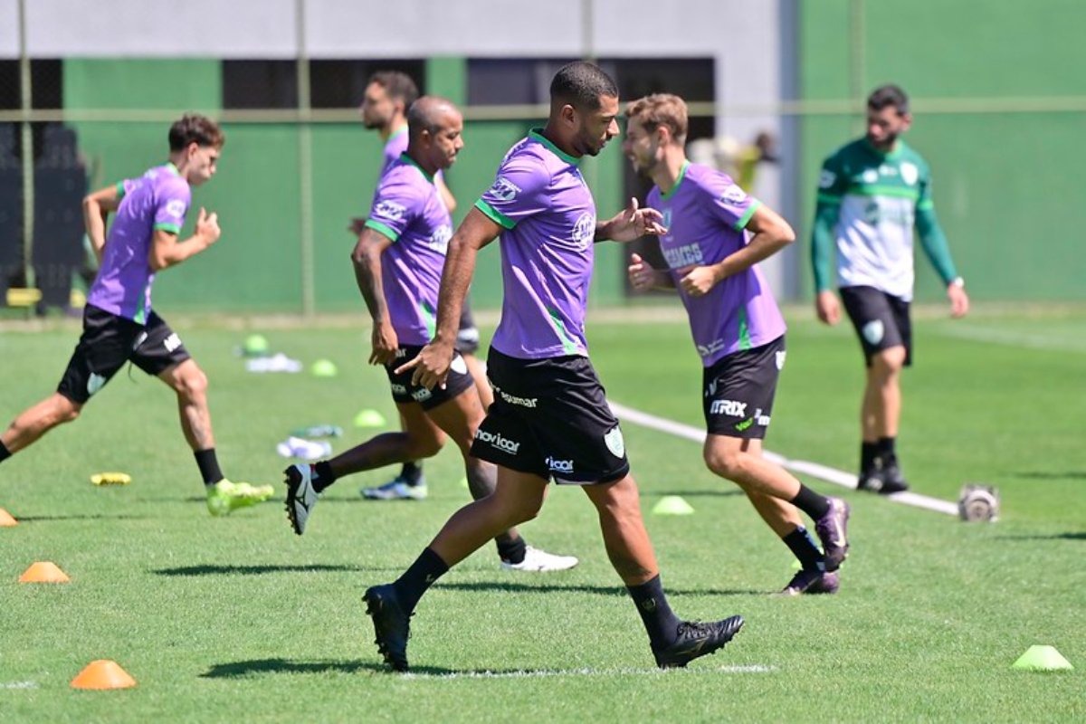 América em treino no CT Lanna Drumond (foto: Mourão Panda/América)