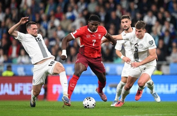 Suíça não sai do zero com a Eslovênia (foto: Foto: Jurij Kodrun/Getty Images)