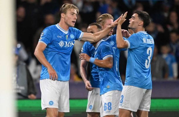 Højlund marcou duas vezes para o Napoli contra o Sporting (foto: Francesco Pecoraro/Getty Images)