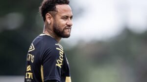 Neymar em treino do Santos - Crédito: 