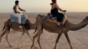 Viagem para o Marrocos de Endrick e Gabriely durante a Data Fifa teve direito a passeio de camelo - Crédito: 