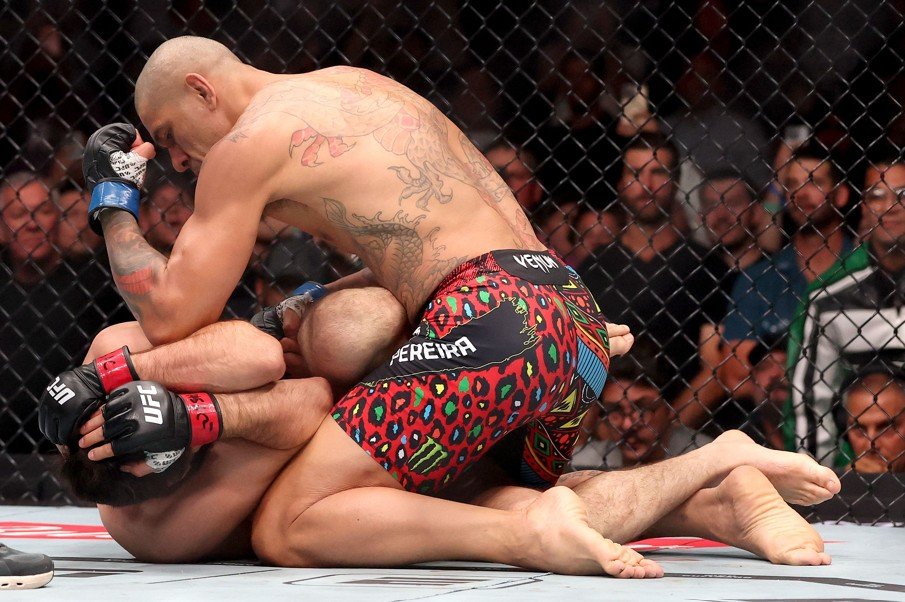 Alex Poatan (foto: Sean M. Haffey/Getty Images/AFP)