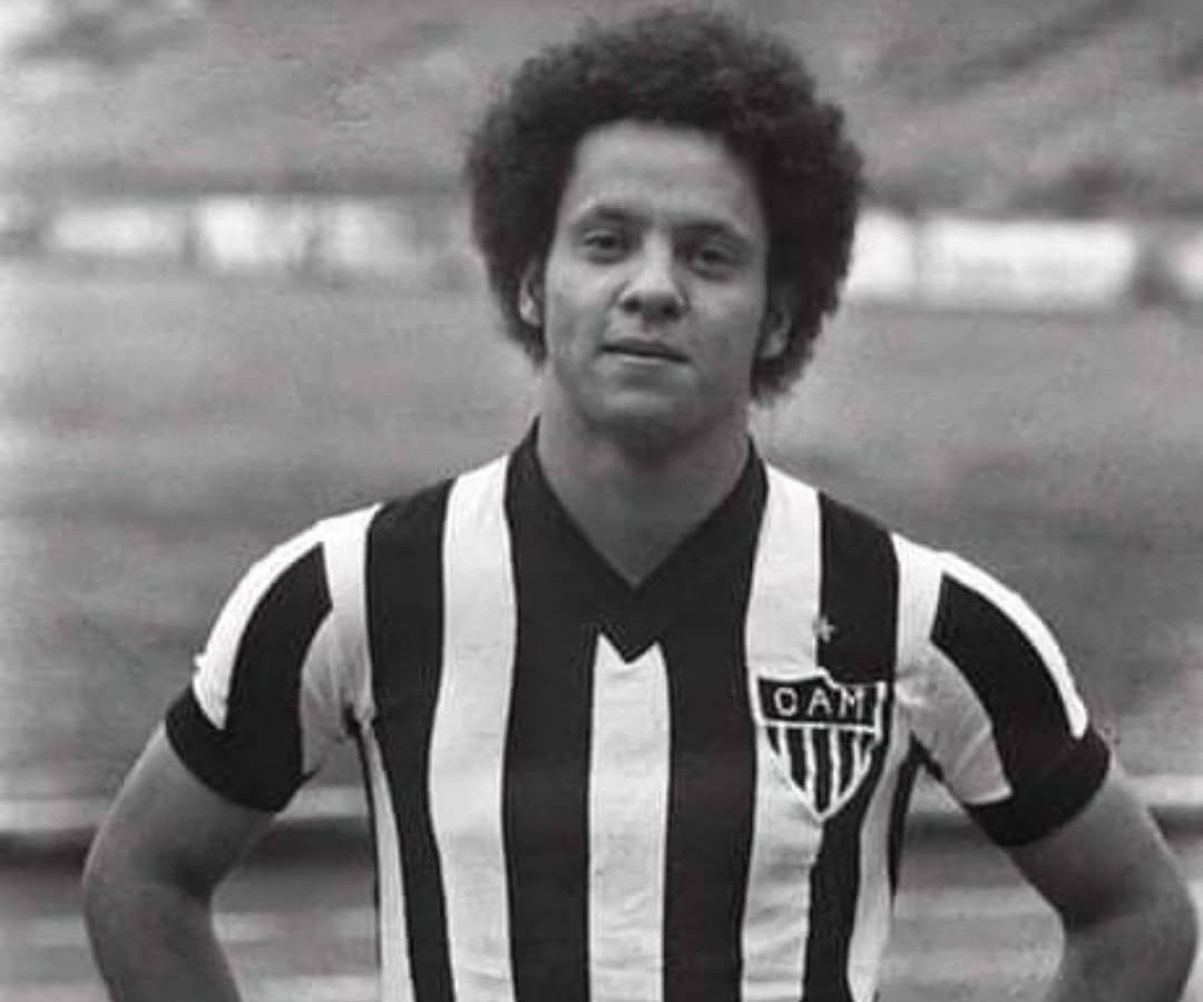 Reinaldo jovem, vestido com a camisa do Atlético (foto: Arquivo Pessoal)