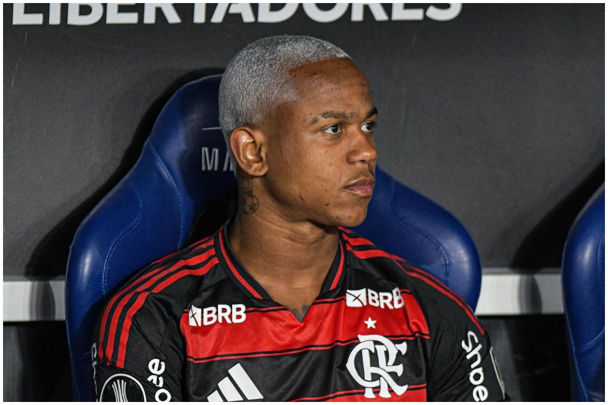 wallace Yan, do Falmengo, sentado em banco. (foto: Divulgação/Wallace Yan)