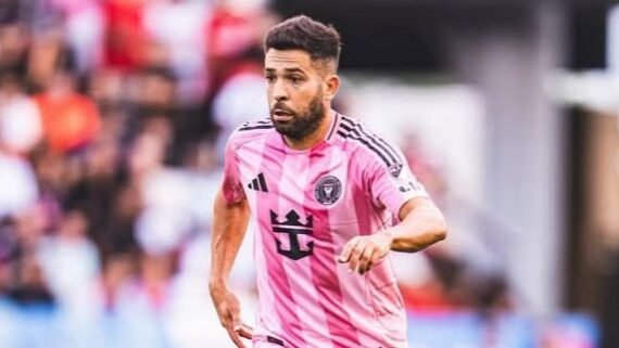 Jordi Alba durante partida (foto: Divulgação/Jordi Alba)