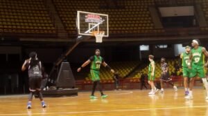 Globetrotters em ação na quadra montada no Mineirinho - Crédito: 