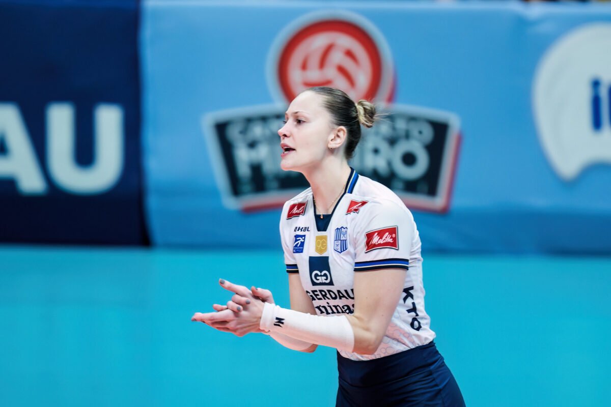 Ana em ação pelo Minas no Mineiro Feminino de Vôlei - (foto: Hedgard Moraes/Minas Tênis Clube)