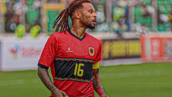Jogador da Seleção Angolana de futebol (foto: Divulgação/FAF)
