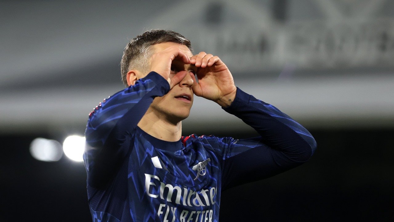 foto do atleta Leandro Trossard, do Arsenal, comemorando um gol (foto: Divulgação/Arsenal)