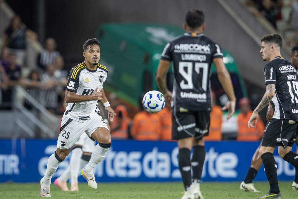 Jogadores de Atlético e Ceará durante jogo do 1º turno do Brasileiro (foto: Pedro Souza/Atlético)