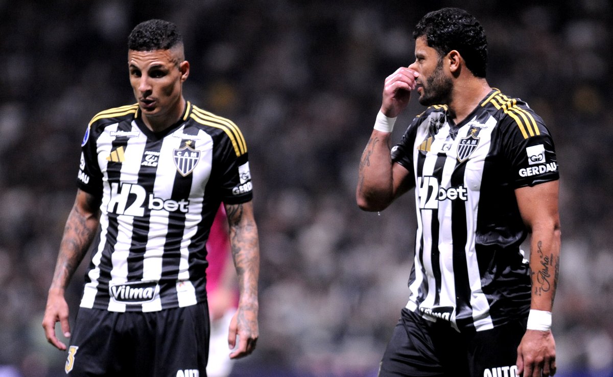 Guilherme Arana e Hulk em ação pelo Atlético na Arena MRV, durante jogo da Sul-Americana (foto: Alexandre Guzanshe/EM/D.A. Press)