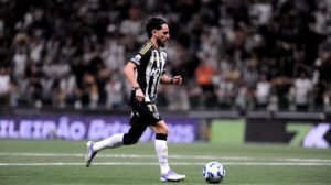 Biel, atacante do Atlético, em ação na Arena MRV - Crédito: 