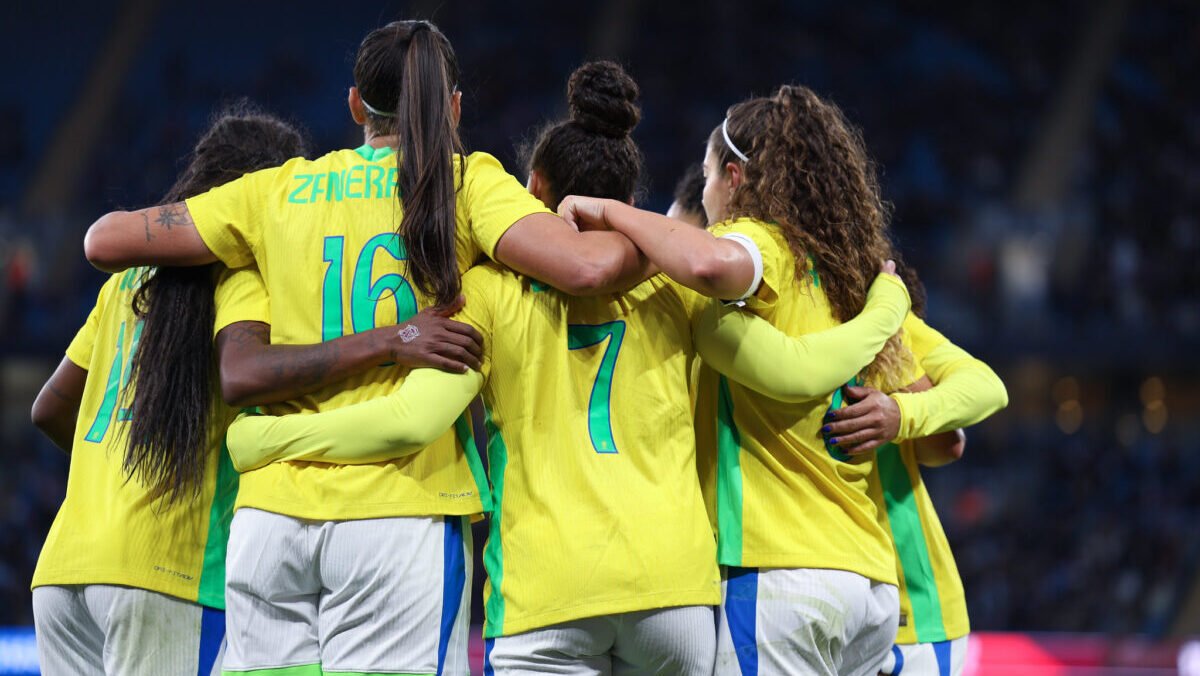 Brasil comemora gol contra a Inglaterra em amistoso (foto: Lívia Villas Boas / CBF)