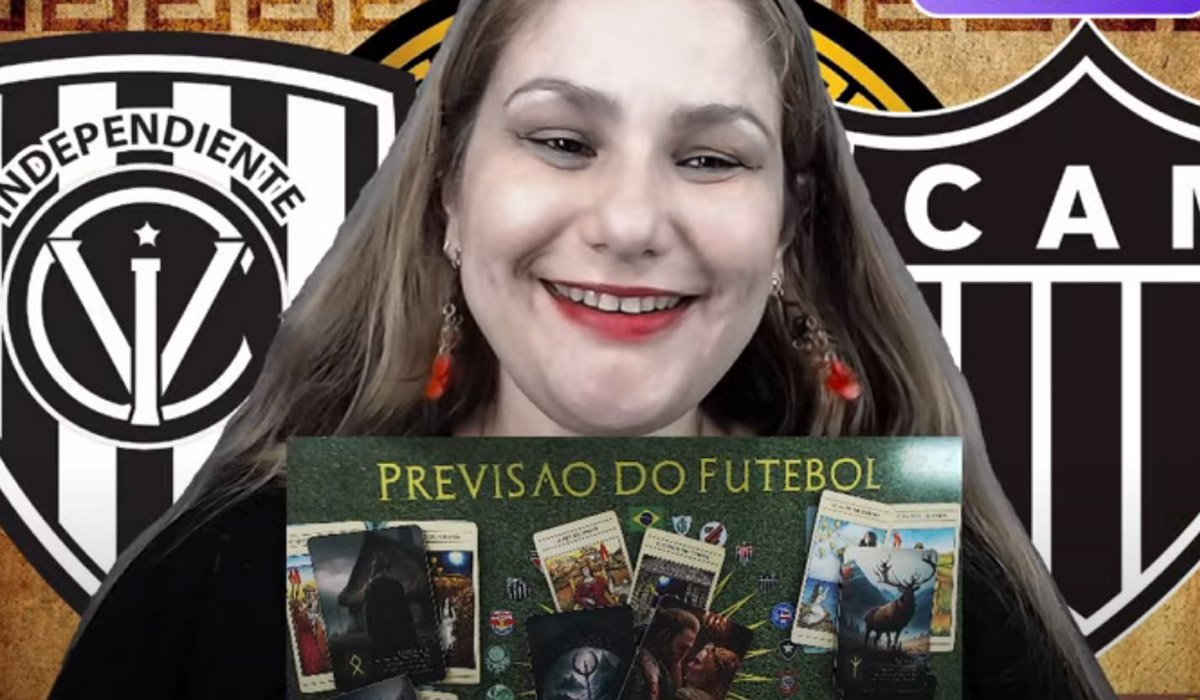 Sibila Letícia, taróloga do canal Previsão do Futebol (foto: Reprodução/YouTube)