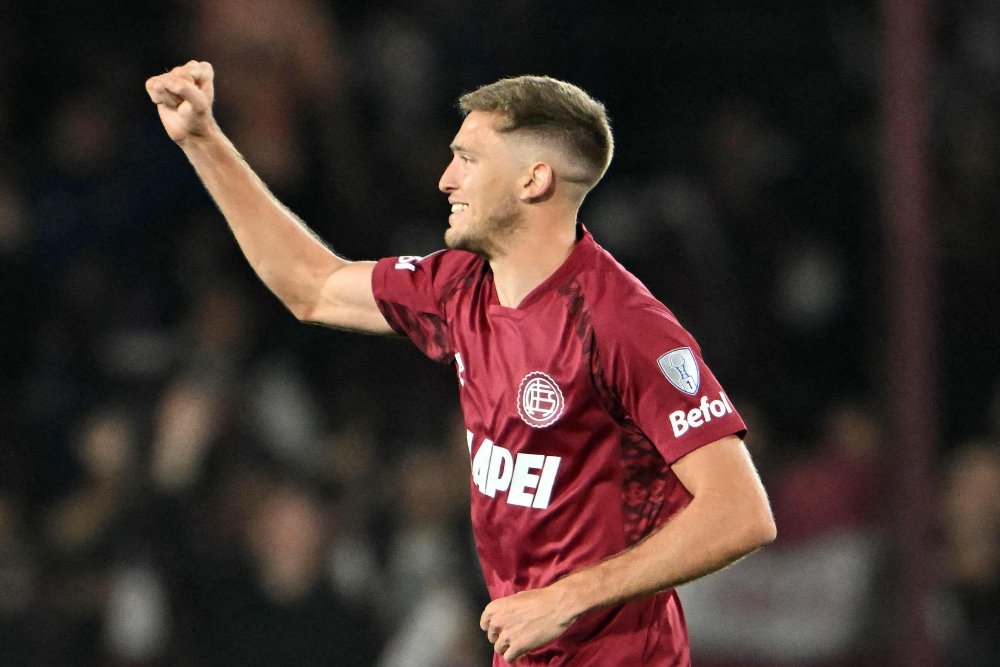 Castillo comemora gol pelo Lanús contra a LaU - (foto: Luis ROBAYO / AFP)