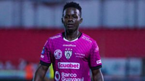 Meia-atacante Juan Cazares, ex-Atlético, com a camisa do Independiente del Valle no Equador - Crédito: 