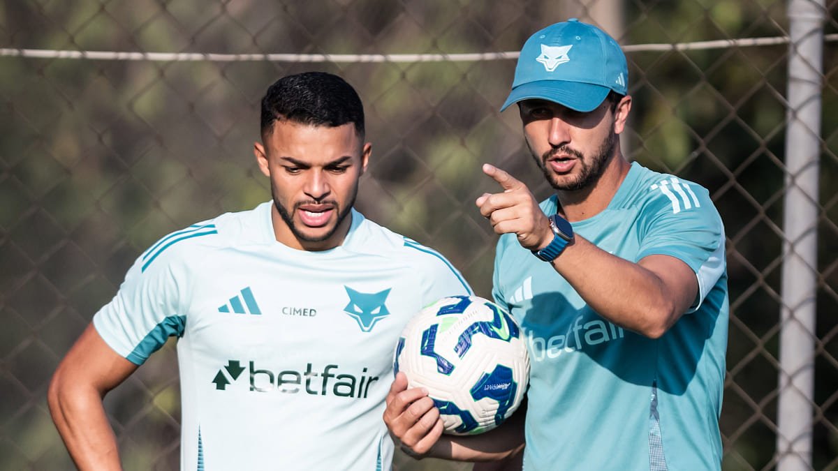 Wanderson, atacante do Cruzeiro, em treinamento na Toca da Raposa 2, em Belo Horizonte (foto: Gustavo Aleixo/Cruzeiro)