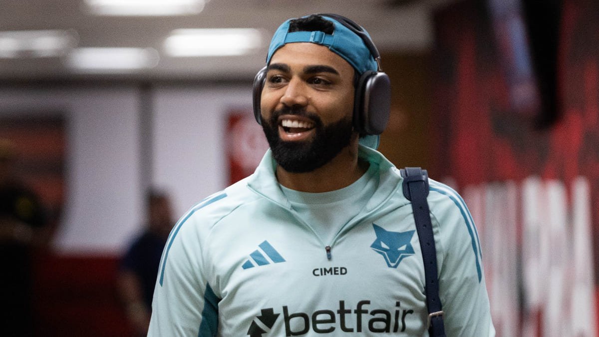 Gabigol, atacante do Cruzeiro, em chegada ao Maracanã para duelo com Flamengo, pelo Brasileiro (foto: Thais Magalhães/Cruzeiro)